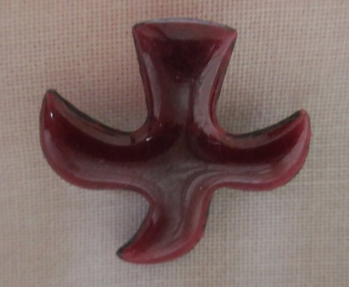 Cross "Dove" (Pin n°94) - Red