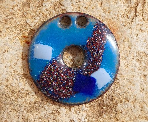 Pendentifs avec cordon (n°V04)